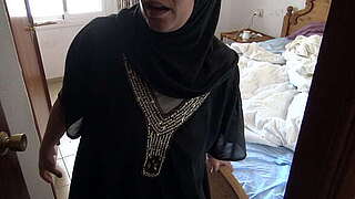 my muslim neighbour is a doxy and this day this babe voided urine from her hirsute twat