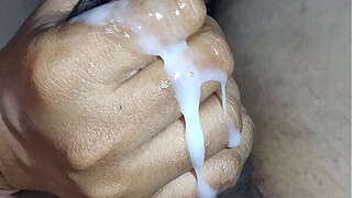 Desi wife giving hubby a valuable Arm labor