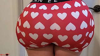 Hawt great arse in pink haert boxer briefs