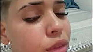 fadynha mostrando seu talento