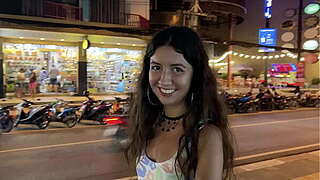 Drilled entire darkness in Anal and brought to agonorgasmos the maiden I picked up in a billet on the plage