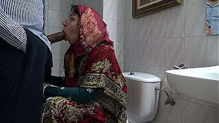 A lascivious Turkish muslim wife meets with a dark immigrant in state latrine