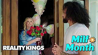 Curvy Jenna Starr Is Total Unique On Mother'_s Day Until James Circles Her Glock Willing To Satisfy Her Needs - REALITY KINGS