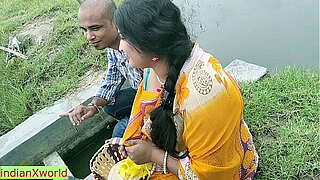 Indian Sexy glamorous bhabhi sex! Sexy indian countryside sex