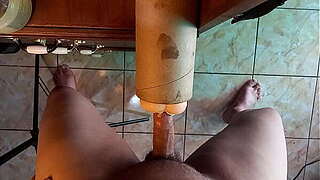Follando pussy de goma hasta correrme