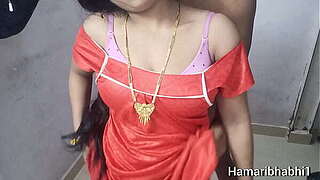 Indian Desi Hawt Bhabhi Devar Ki Hindi Me Baat Karte Complexion Chudai. Indian Desi Hindi Talking BF Video.