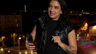 Lena Coxx, dark brown coquine qui aime le difficult