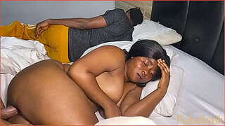 Cheating housewife: Magodo housewife  needs ambitious knob to satisfy her