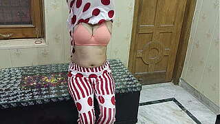 Nice-looking Malkin Nokar XXX sex with ovum and farting with gaudy hindi audio,