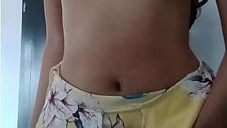 This virginal young lady lets herself be recorded whilst asking me for an anal. Teen18