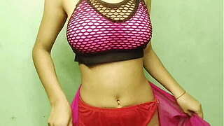 Desi Bhabhi Ne Gymnastics Coach Se Chudai Karwai