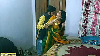 Indian hawt Milf aunty vs hawt teen!! Indian sex with hindi audio