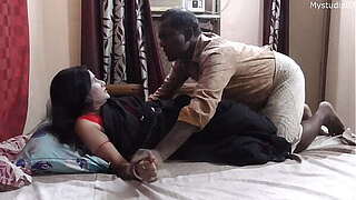 Desi Bhabi with vegetable sales man!! Indian sex with gaudy Hindi audio