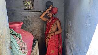 Freshly wedded bhabhi ko Powder room Drilled Indian bhabhi devar Dasi sex