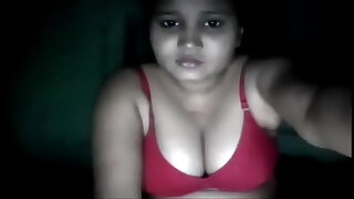 desi indian collage young lady show slit