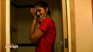 Super Hawt Indian Playgirl Divya In Shower - Indian Porn