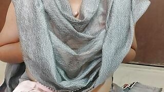 Bhabhi ji ne bohot dabaye apne chuche