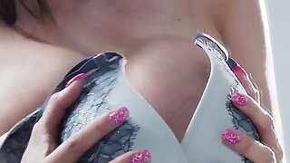Mama Got Pointer sisters - That's My Bush! Site starring Ariella Fer