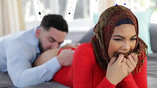Mate Teaches His Hijab Mate Anything She&rsquo_ll Necessity to Know and More. - Hijablust