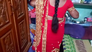 Desi gal housewife sary becoming in house