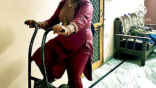 Indian Desi bhabhi fuking gymnastics boy'_s