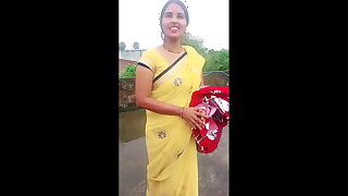 Hawt Sexy Desi Bhabhi Ko Devar Ne Chhat Par Jamakar Choda