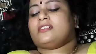homely aunty  and neighbor uncle in chennai having sex