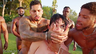 Open-air Gangbang 9 Guys Be hung up on Latina Slattern prevalent Skivvies everywhere Anal with an increment of DP