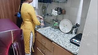 I Take prisoner My Torrid Stance mummy connected with slay rub elbows with Caboose - Porn connected with Hindi