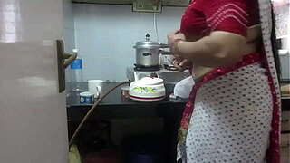▶ Leena Bhabhi Hawt Midst Housewife 1