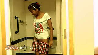indian pornstar divya undressed exposing her bigtits in shower