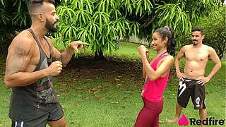 Perva safada Niara Pessanha pediu aula specific e fez DP no meio do parque!